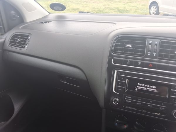 2019-Volkswagen-Polo-Vivo-14-Trendline-5-dr image:15