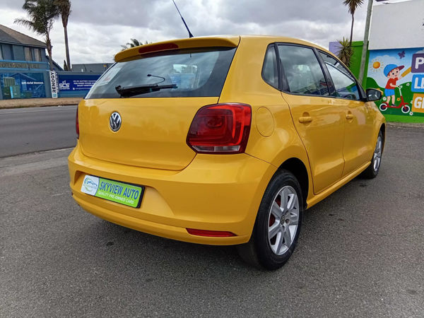2013-Volkswagen-Polo-14-Comfortline-5-dr image:4