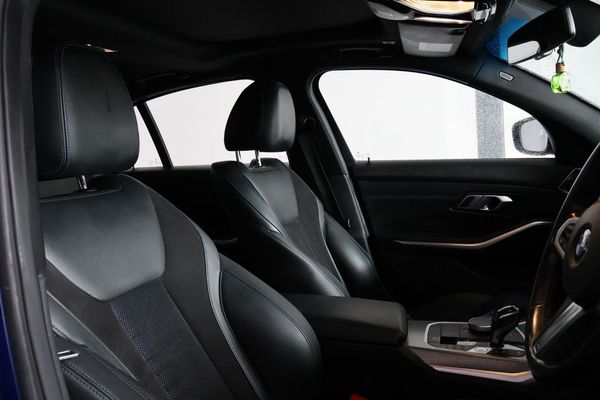 2021-BMW-3-Series-318i-M-Sport image:13