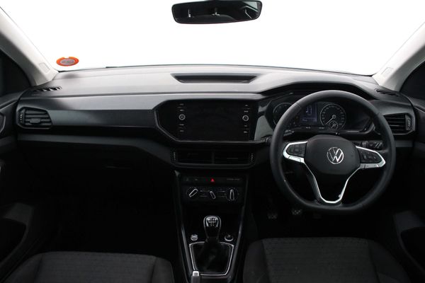 2022-Volkswagen-T-Cross-10-TSI-Comfortline image:1