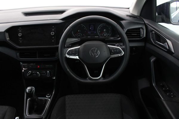 2022-Volkswagen-T-Cross-10-TSI-Comfortline image:5