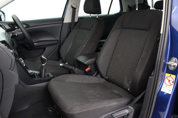 2022-Volkswagen-T-Cross-10-TSI-Comfortline image:8
