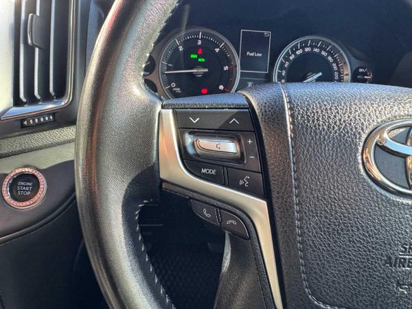 2021-Toyota-Land-Cruiser-200-45-D-V8-VX-R-Auto image:13