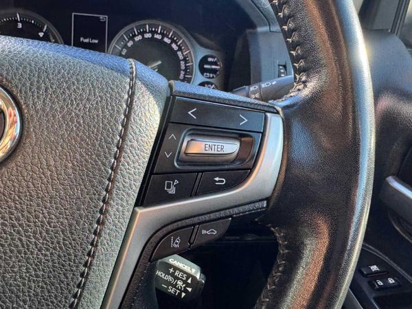 2021-Toyota-Land-Cruiser-200-45-D-V8-VX-R-Auto image:14