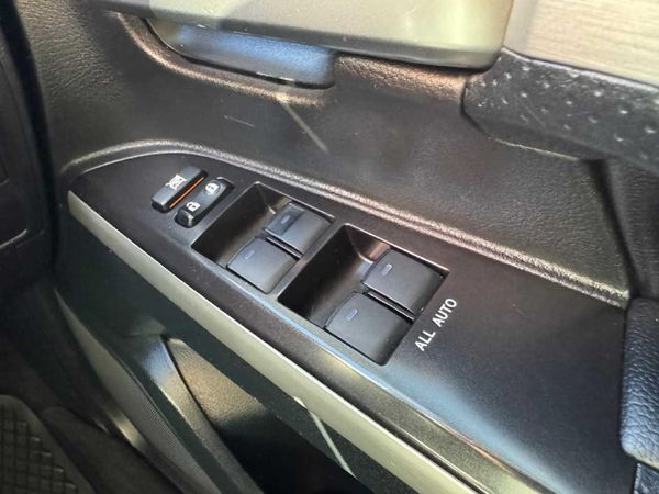 2021-Toyota-Land-Cruiser-200-45-D-V8-VX-R-Auto image:15