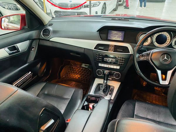 2012-Mercedes-Benz-C-Class-C-180-BE-Estate-Avantgarde-Auto image:9