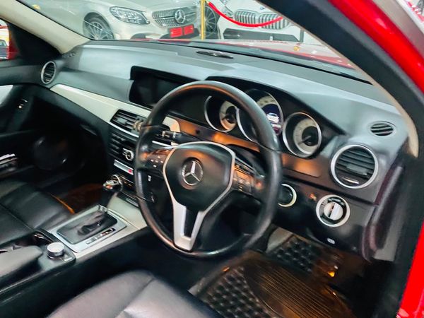 2012-Mercedes-Benz-C-Class-C-180-BE-Estate-Avantgarde-Auto image:4