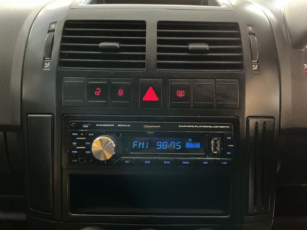 2015-Volkswagen-Polo-Vivo-GP-14-Trendline-5-dr image:16