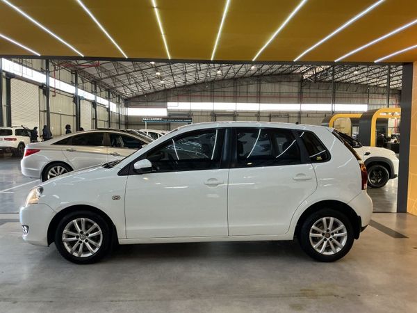 2015-Volkswagen-Polo-Vivo-GP-14-Trendline-5-dr image:3