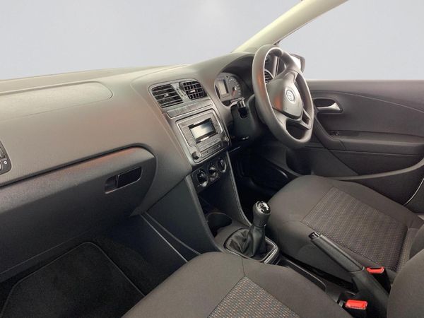 2019-Volkswagen-Polo-Vivo-14-Trendline-5-dr image:16