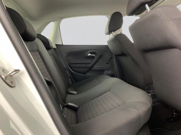 2019-Volkswagen-Polo-Vivo-14-Trendline-5-dr image:17