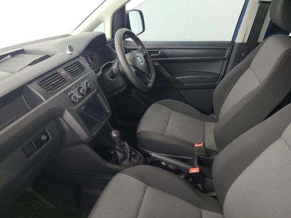 2018-Volkswagen-Caddy-4-CrewBus-16i-7-seat image:7