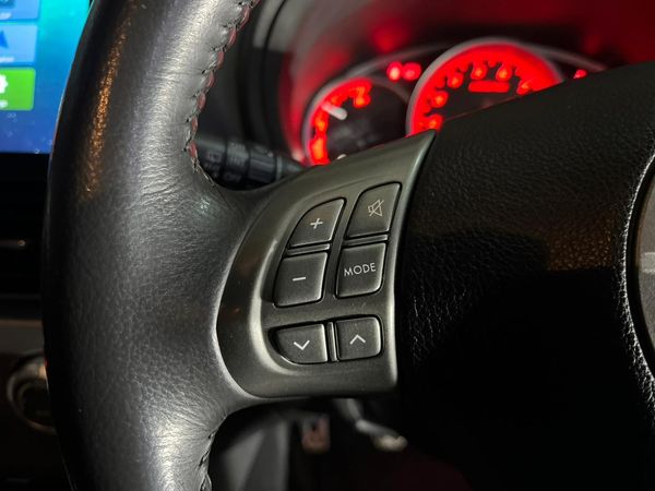 2008-Subaru-Impreza-WRX-25-STi-5-dr image:12