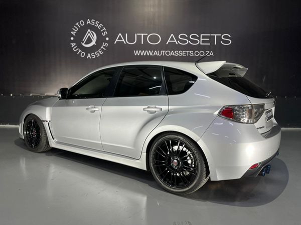 2008-Subaru-Impreza-WRX-25-STi-5-dr image:4