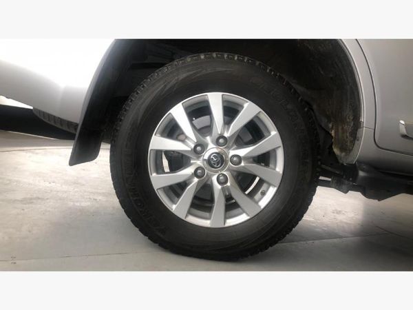 2018-Toyota-Land-Cruiser-200-45-D-V8-VX-R-Auto image:11