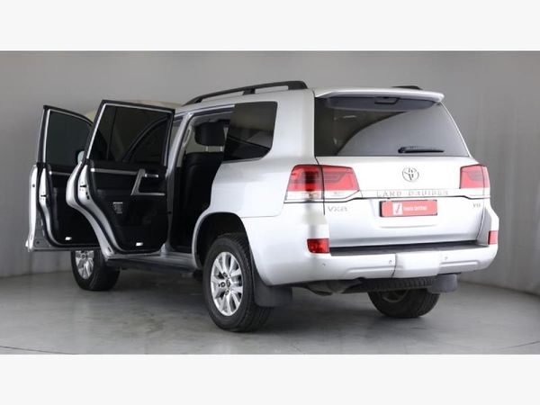 2018-Toyota-Land-Cruiser-200-45-D-V8-VX-R-Auto image:19