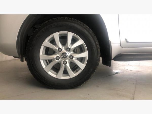 2018-Toyota-Land-Cruiser-200-45-D-V8-VX-R-Auto image:22