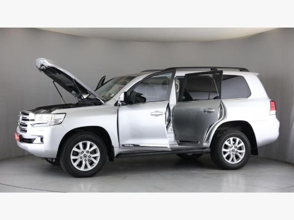 2018-Toyota-Land-Cruiser-200-45-D-V8-VX-R-Auto image:27