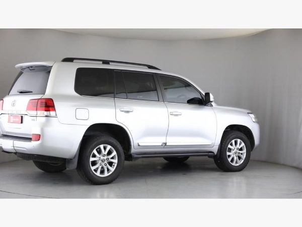 2018-Toyota-Land-Cruiser-200-45-D-V8-VX-R-Auto image:4