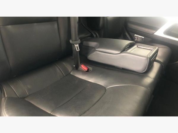 2018-Toyota-Land-Cruiser-200-45-D-V8-VX-R-Auto image:7