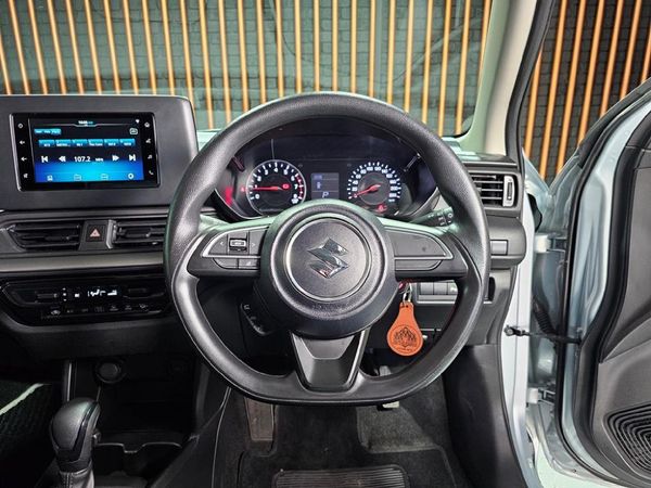 2025-Suzuki-Swift-12-GL-Auto image:9