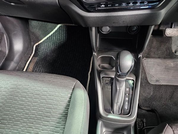 2025-Suzuki-Swift-12-GL-Auto image:14
