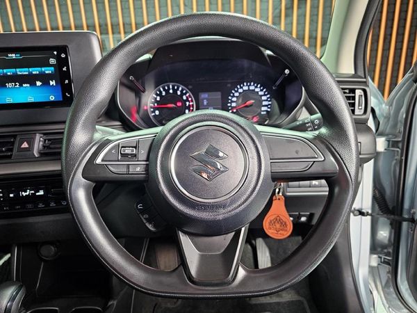2025-Suzuki-Swift-12-GL-Auto image:10
