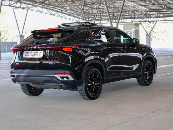 2026-Omoda-C5-15T-Luxury-X image:12