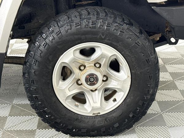 2022-Toyota-Land-Cruiser-79-40-Double-Cab image:4