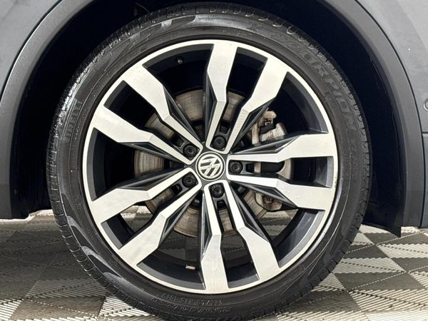 2021-Volkswagen-Tiguan-20-TSI-R-Line-4Motion-DSG-Auto-162kW image:5