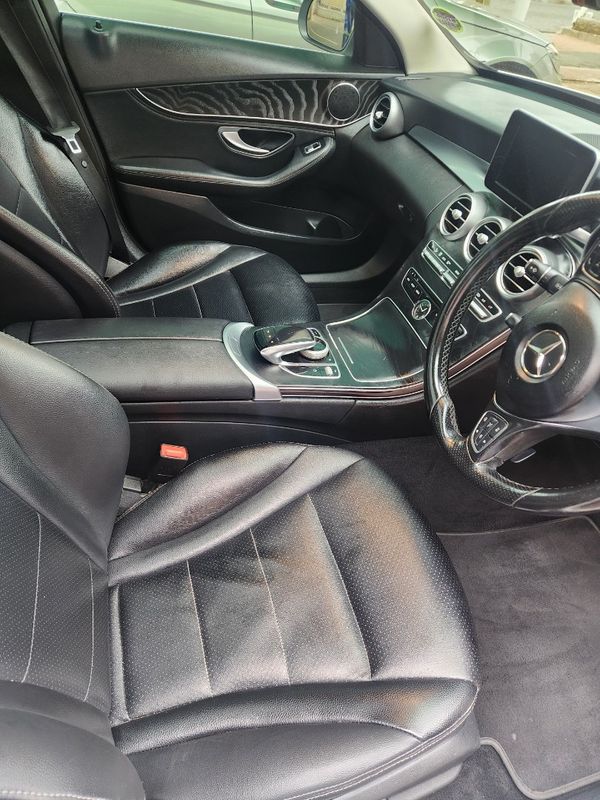 2015-Mercedes-Benz-C-Class-C-200-Avantgarde-Auto image:10