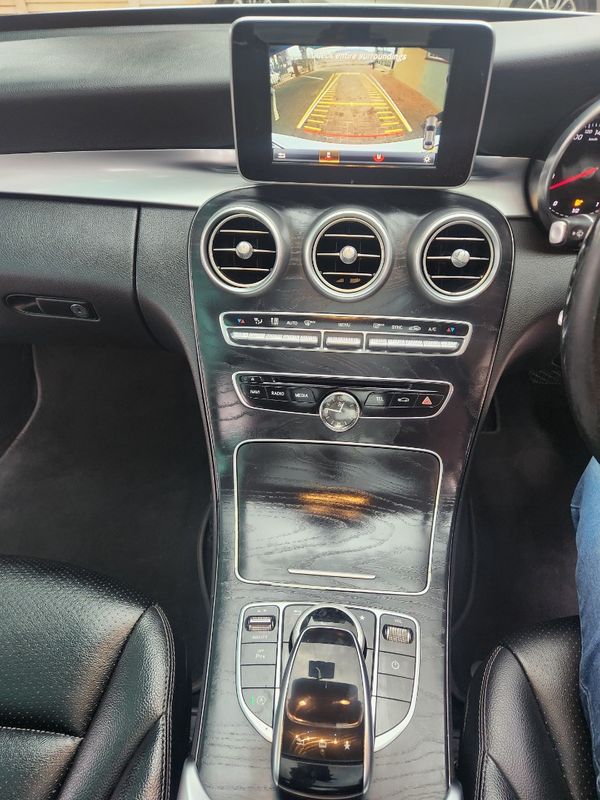 2015-Mercedes-Benz-C-Class-C-200-Avantgarde-Auto image:12