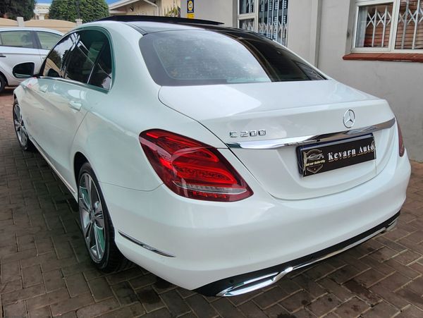 2015-Mercedes-Benz-C-Class-C-200-Avantgarde-Auto image:3