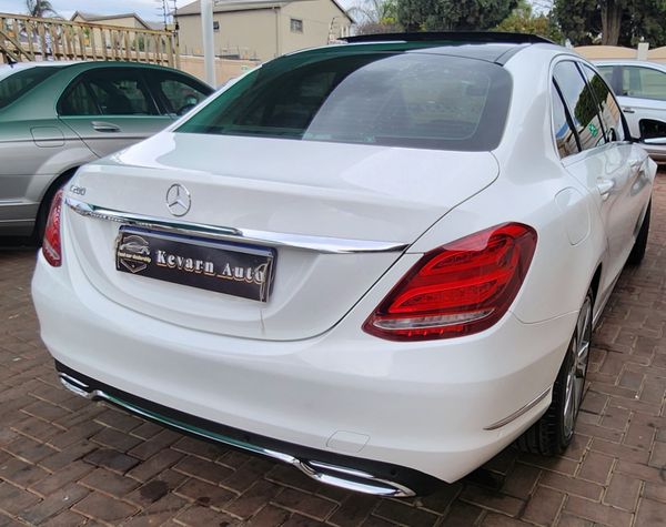 2015-Mercedes-Benz-C-Class-C-200-Avantgarde-Auto image:5