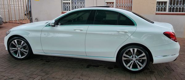 2015-Mercedes-Benz-C-Class-C-200-Avantgarde-Auto image:6