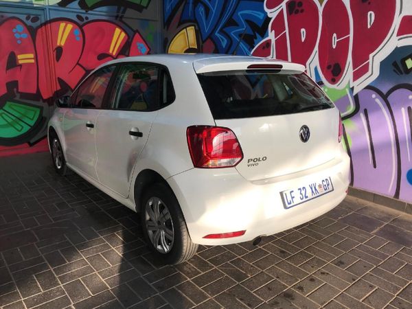 2023-Volkswagen-Polo-Vivo-14-Trendline-5-dr image:3