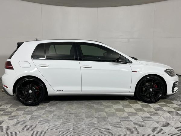 2019-Volkswagen-Golf-VII-GTI-20-TSI-Auto image:9