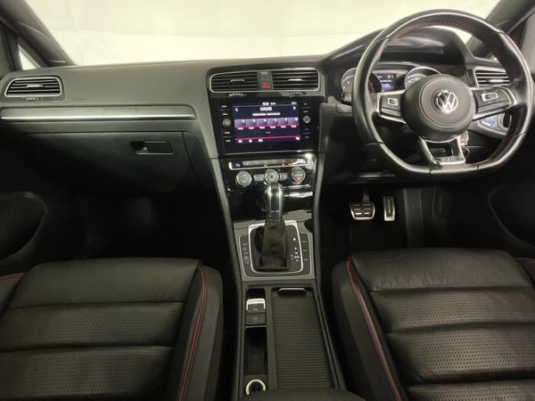 2019-Volkswagen-Golf-VII-GTI-20-TSI-Auto image:1