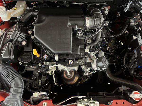 2026-Suzuki-Swift-12-GLX image:12