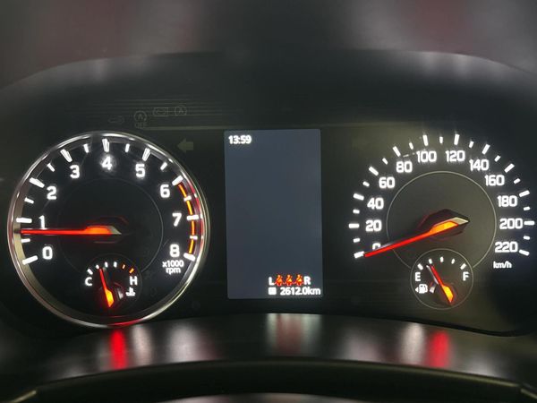 2026-Suzuki-Swift-12-GLX image:2