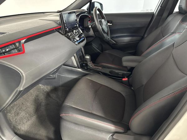 2024-Toyota-Corolla-Cross-18-GR-S image:8