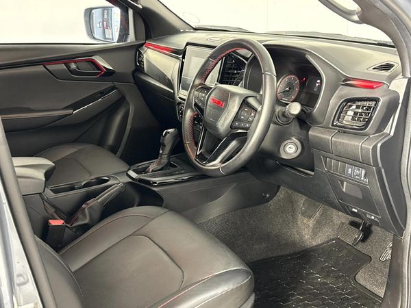 2025-Isuzu-D-Max-19-DDI-HR-X-Rider-Auto-Double-Cab image:9