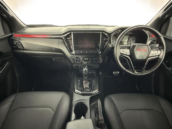 2025-Isuzu-D-Max-19-DDI-HR-X-Rider-Auto-Double-Cab image:1