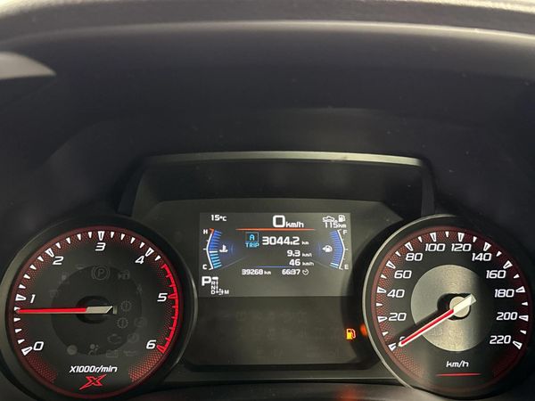 2025-Isuzu-D-Max-19-DDI-HR-X-Rider-Auto-Double-Cab image:2
