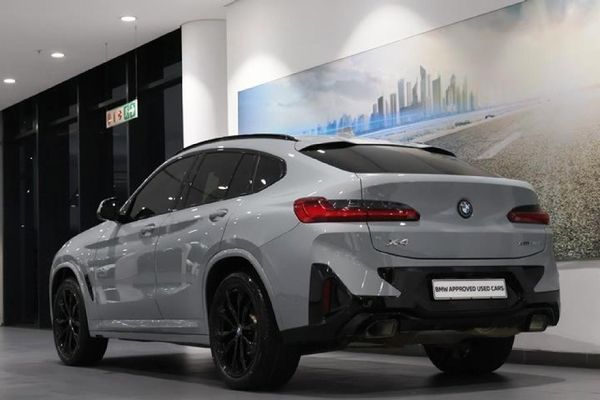 2025-BMW-X4-xDrive20d-M-Sport image:3