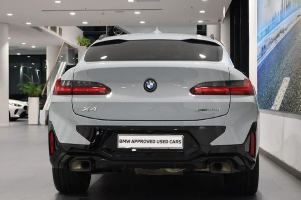 2025-BMW-X4-xDrive20d-M-Sport image:4