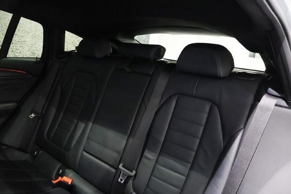 2025-BMW-X4-xDrive20d-M-Sport image:8