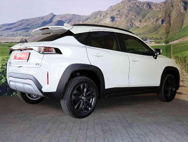 2025-Toyota-Starlet-Cross-15XS image:1