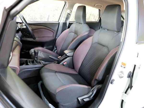 2025-Toyota-Starlet-Cross-15XS image:2