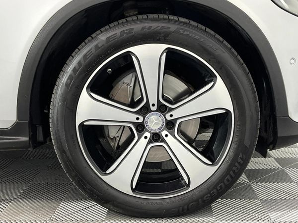 2016-Mercedes-Benz-GLC-250d image:5
